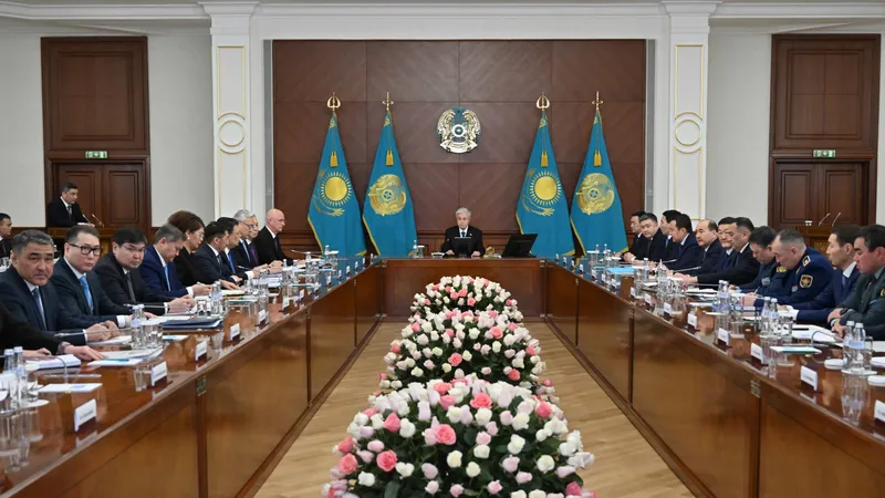 Аймақтардың экономикасы тұрақты өсіп-өркендеп келеді, бірақ, шешімін таппаған мәселелер бар – Мемлекет басшысы