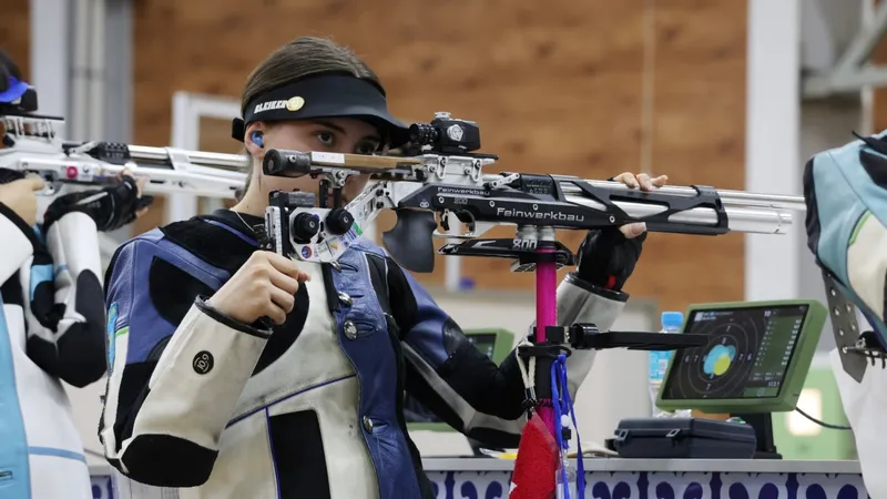 София Шульженко әлем және Азия рекордын жаңартып, алтын медаль жеңіп алды