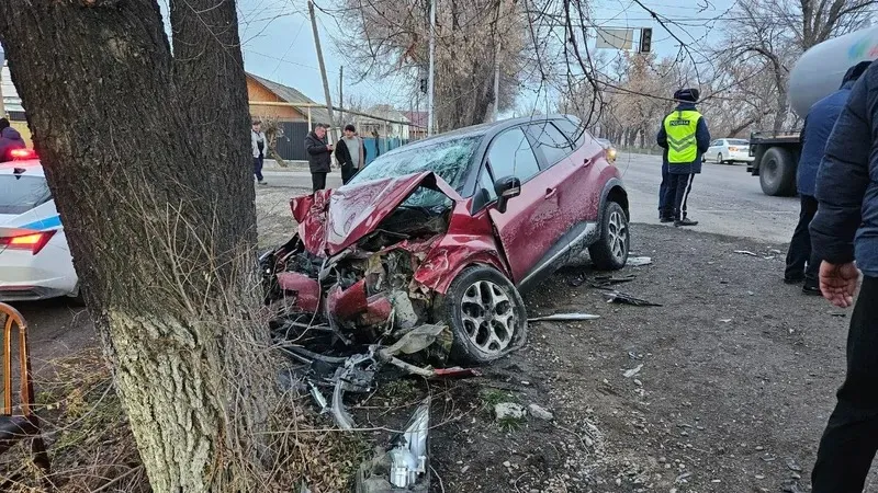 Алматы маңында екі көлік соғылып, бір адам қаза тапты