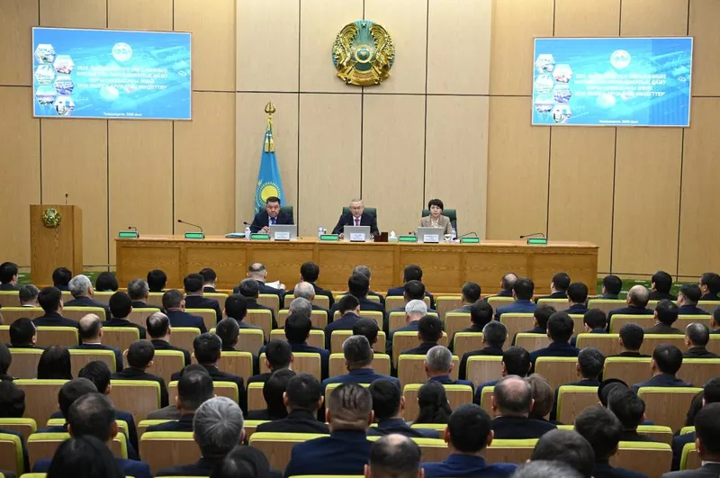 Бейбіт Исабаев, Жетісу облысы, отырыс, экономика, 2025, сурет - Zakon.kz жаңалық 13.02.2026 18:10