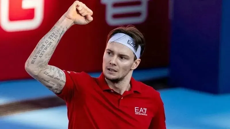 Бублик Роттердамдағы турнирдің ширек финалына шықты