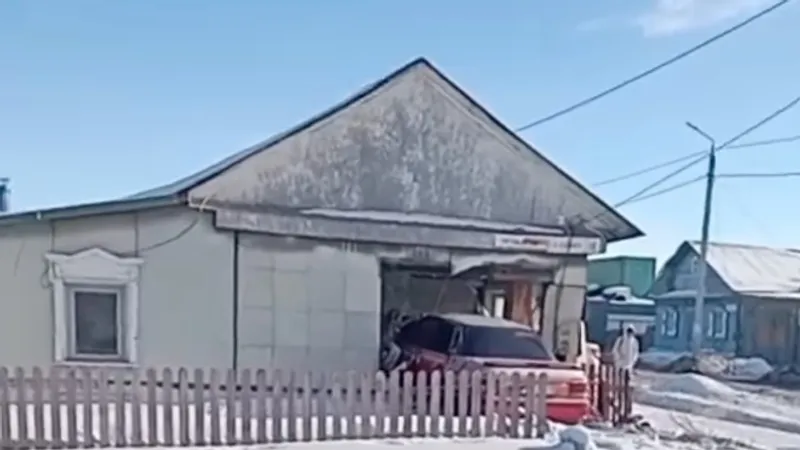 Петропавлда үш күнде екі көлік жеке үйге соғылды