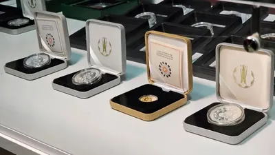 Монета, Сиқырлы нышандар, TÁŃIRLIK KÚNTIZBE, Күн жүйесінің планеталары, MERCURY, сурет - Zakon.kz жаңалық 18.02.2026 21:36