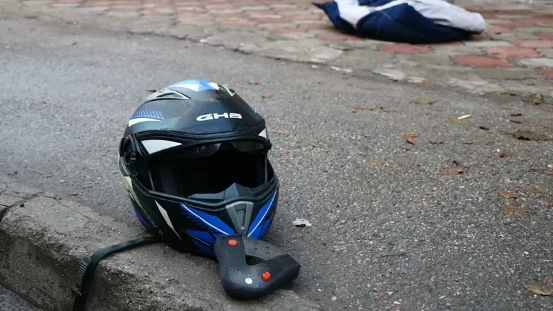 Ақтөбеде қос оқушы мінгескен мопед жеңіл көлікке соғылды - зардап шеккендер бар