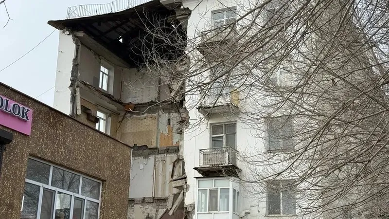 Балқашта көпқабатты үйдің бір бөлігі опырылып түсті