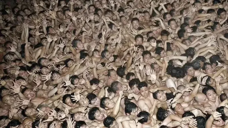 Жапониядағы фестиваль кезінде алты адам көпшілік арасында тапталып қалды