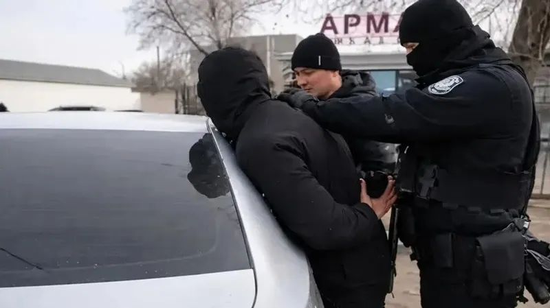 Маңғыстауда арнайы бөлімше сарбаздары құбыр ұрлаумен айналысқан қылмыстық топты құрықтады