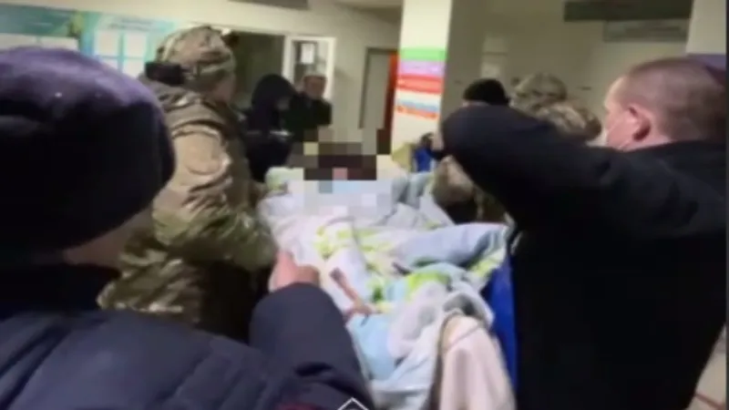 Қар құрсауында қалған ауылдағы науқасты құтқарушылар ауруханаға жеткізуге жәрдемдесті