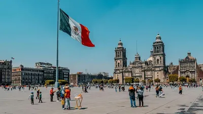 Мексикада әлемдегі ең қауіпті есірткі баронының қазасынан кейін жаппай тәртіпсіздіктер орын алуда , сурет - Zakon.kz жаңалық 23.02.2026 14:07