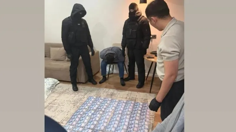 Өз бүйрегін 25 мың долларға өткізбекші болған ер адам ұсталды