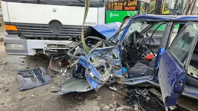 Алматыда жеңіл көлікті тізгіндеген бозбала жүк көлігімен соқтығысып қаза тапты , сурет - Zakon.kz жаңалық 24.02.2026 16:10