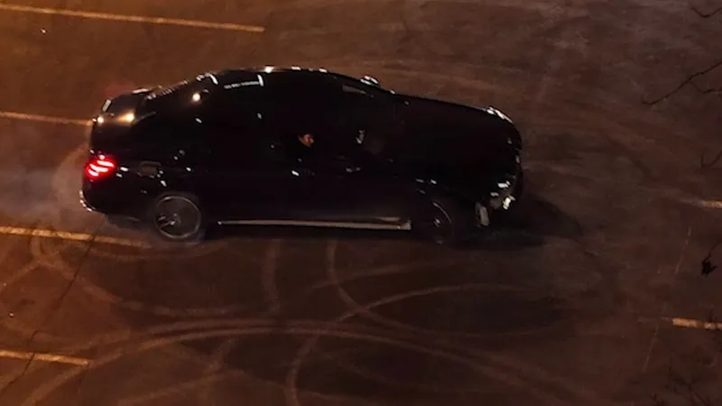 Алматылық жүргізуші қауіпті дрифт жасап, көлігінен айырылды