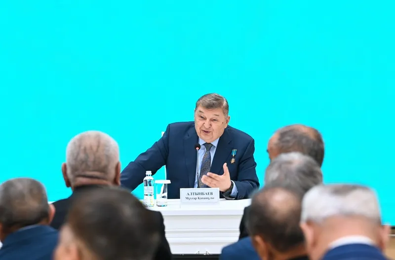 Мұхтар Алтынбаев, Қызылорда, кездесу, жаңа Конституция, сурет - Zakon.kz жаңалық 27.02.2026 23:20