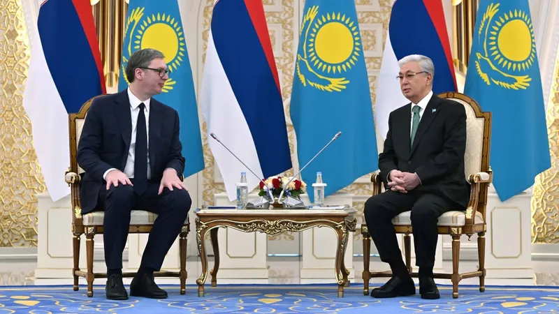 Вучич Тоқаевты жақын арада Сербияға ресми сапарға шақырды