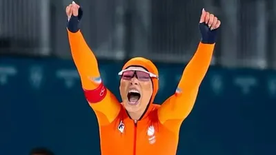 Қысқы Олимпиаданың басты инста-жұлдызының жеңіс костюмі аукционда сатылды, сурет - Zakon.kz жаңалық 02.03.2026 09:33