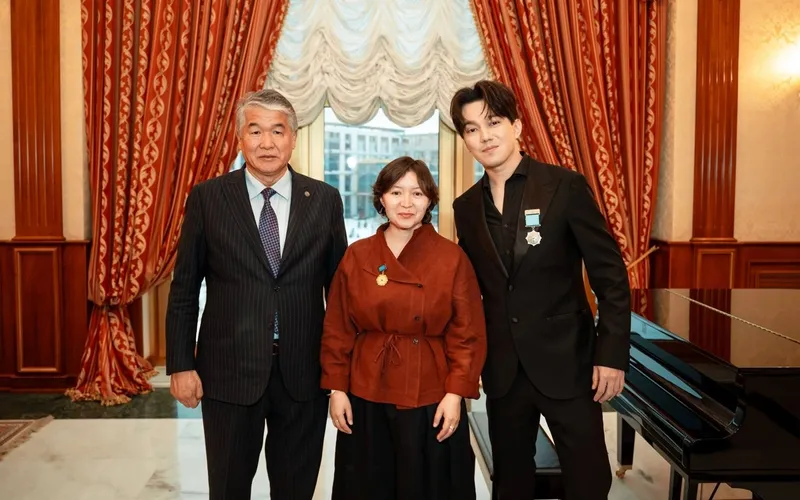 Димаш Құдайберген ТҮРКСОЙ ұйымының ең жоғары наградасына ие болды