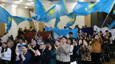 5 наурыз Алматыда Еріктілер жылы – 2026 салтанатты түрде ашылды. Іс-шараға шамамен 450 адам қатысты., сурет - Zakon.kz жаңалық 06.03.2026 12:16