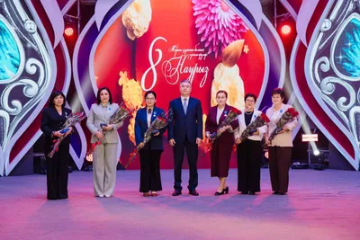 Атырауда Халықаралық әйелдер күніне арналған салтанатты шара өтті, сурет - Zakon.kz жаңалық 07.03.2026 13:00