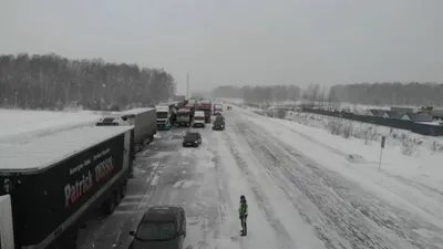 11 наурыз күні Солтүстік Қазақстан облысына соққан қатты боран салдарынан барлық бағыттағы жолдар жабылды. Сол сәтте тасжолдарда ондаған автокөлік болған. Олардың көпшілігіне шұғыл қызметтердің көмегі қажет болды. , сурет - Zakon.kz жаңалық 13.03.2026 14:55