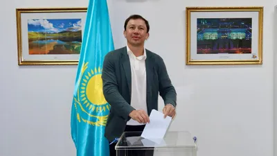 Геннадий Головкин Таиландтың астанасы — Бангкок қаласында өтіп жатқан World Boxing Futures Cup 2026 халықаралық турниріне қатысу барысында республикалық референдумда дауыс берді., сурет - Zakon.kz жаңалық 15.03.2026 07:41