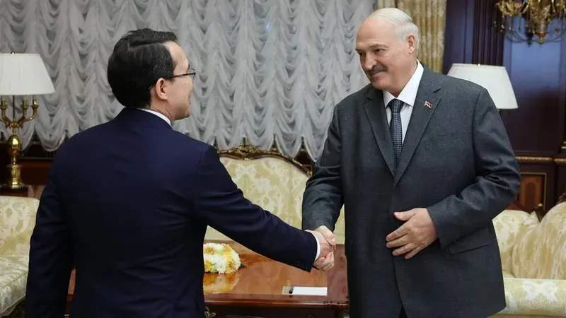 Лукашенко: Беларусь пен Қазақстанда Конституция күні енді бір күнде – 15 наурызда атап өтіледі