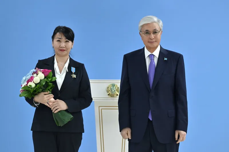 Мемлекет басшысы бір топ азаматқа мемлекеттік наградалар табыстады