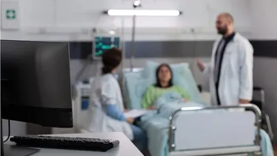 Қате диагноз студент қызды екі аяғынан айырды, сурет - Zakon.kz жаңалық 19.03.2026 12:17