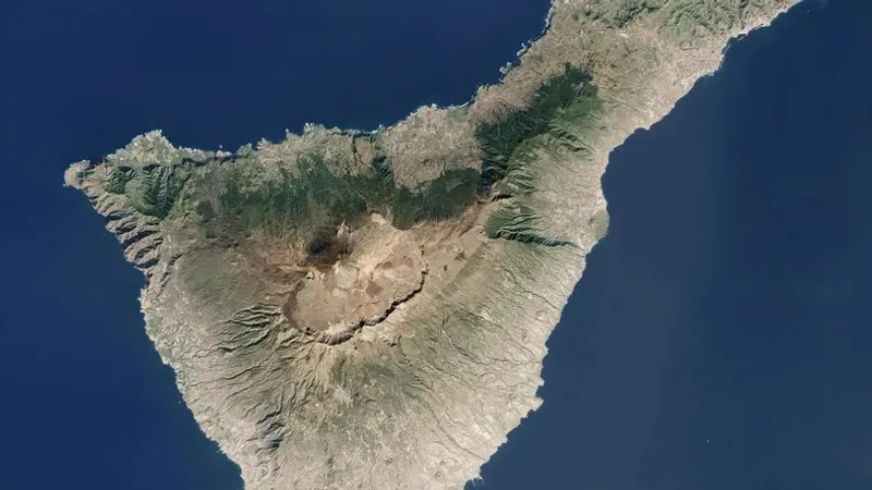 Канар аралдарында екі күнде 84 жер сілкінісі тіркелді: апат қаупі бар