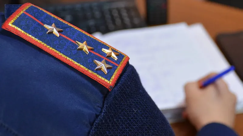 Бопсалау және қысым: ШҚО-да студент бірқатар қылмыс жасады деген күдікке ілінді