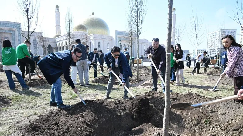 Наурызда 300 ірі көлемді ағаш: Алматыда көгалдандыру жұмыстары жалғасуда