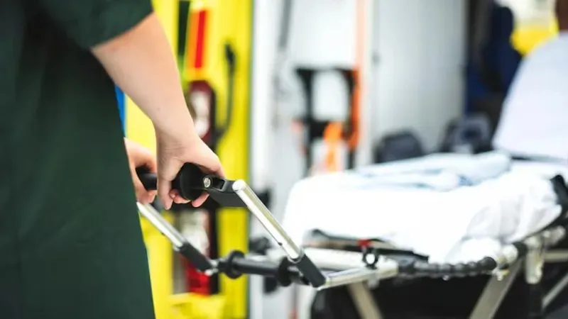 Иран Израильдің ядролық нысаны орналасқан аймаққа шабуыл жасады: ондаған адам зардап шекті