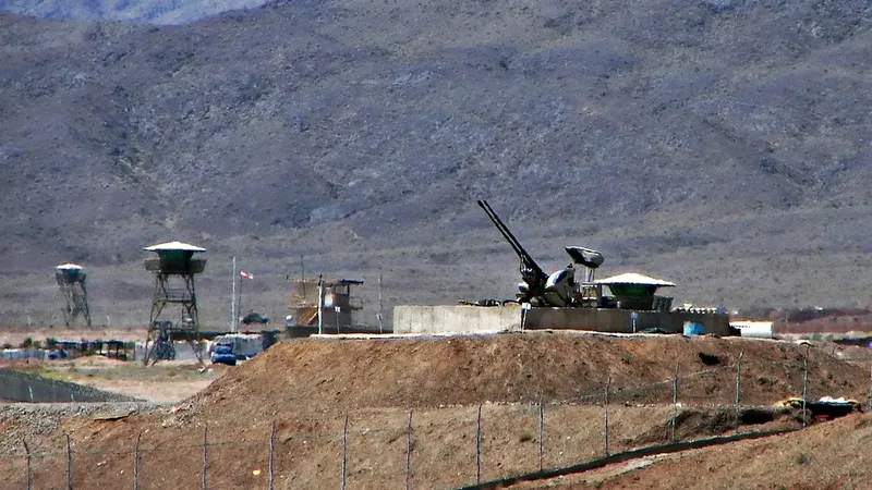 Иран ядролық нысан орналасқан қаладан эвакуация туралы ақпаратқа түсінік берді