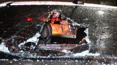 Жамбыл облысында жол апаты кезінде құтқарушылар зардап шегушіні жедел шығарып алды, сурет - Zakon.kz жаңалық 25.03.2026 12:21