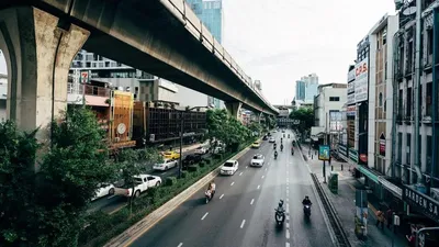 Таиланд үкіметі 2026 жылғы 26 наурыздан бастап дизель отыны мен бензинге берілетін мемлекеттік субсидияларды тоқтататынын мәлімдеді. Соның салдарынан жанармай бағасы орта есеппен 15%-ға өсті, деп хабарлайды Zakon.kz., сурет - Zakon.kz жаңалық 26.03.2026 13:49