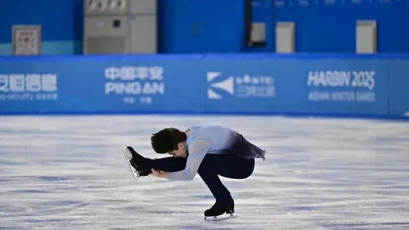 Қазақстандық мәнерлеп сырғанаушы Чехиядағы әлем чемпионатында өнер көрсетті