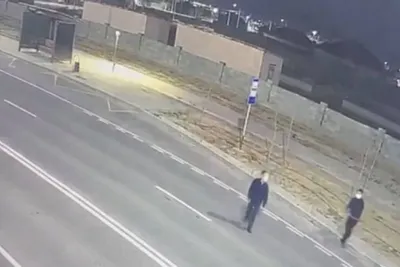 Ағашпен сындырған: Түркістанда бейнекамераларды бүлдірген күдіктілер ұсталды, сурет - Zakon.kz жаңалық 29.03.2026 09:32