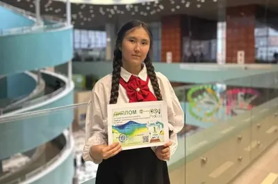 Қазақстандық оқушы пластик қалдықтарынан эко-асфальт өндіру технологиясын ойлап тапты, сурет - Zakon.kz жаңалық 31.03.2026 18:06