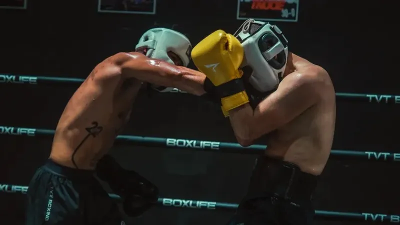 Қазақстандық спортшы UFC ұйымымен келісімшартқа отырды