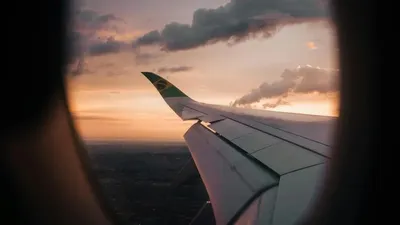 Танымал авиакомпанияның ұшағы әуеге көтерілісімен жанып кетті , сурет - Zakon.kz жаңалық 31.03.2026 12:36