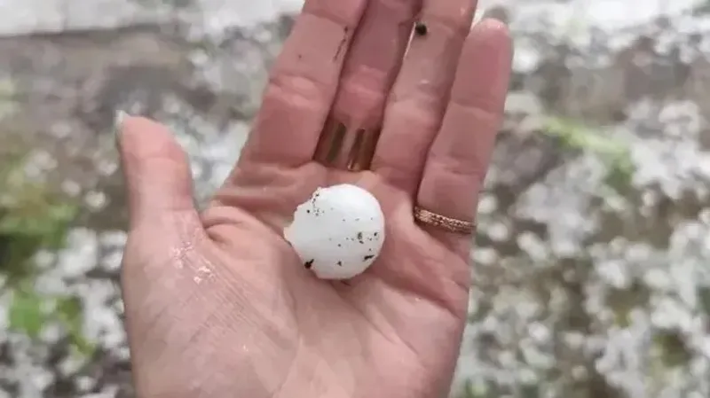 Қазақстанның батысында нөсер жаңбыр жауып, бұршақ түсетіні болжанады