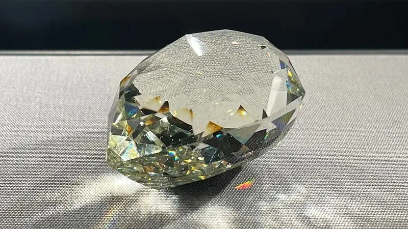 Ұмыт қалған чемоданнан 137 караттық әйгілі гауһар табылды