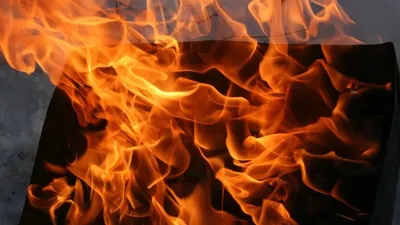 Өрт, Жезқазған, көше, жеңіл көлік , сурет - Zakon.kz жаңалық 03.04.2026 18:37