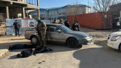 Алматы облысында 2025 жылдың желтоқсан айынан бастап пластикалық терезелерді күшпен ашу арқылы ұрлық жасаған пәтер ұрылары құрықталды., сурет - Zakon.kz жаңалық 06.04.2026 09:21