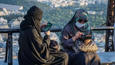 Никаб, бурка, медициналық маска: Қазақстанда бетті жабатын киімдерді киюге тыйым салынды, сурет - Zakon.kz жаңалық 06.04.2026 17:46