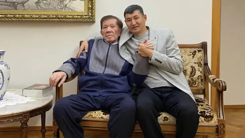 Ақын Мұхтар Шаханов ауруханаға түсті