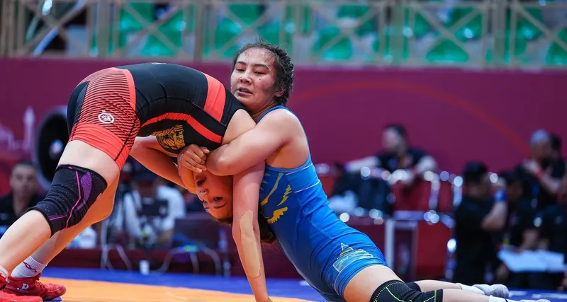 Балуан Тыныс Дүбек Азия чемпионатының қола жүлдесі үшін күреседі