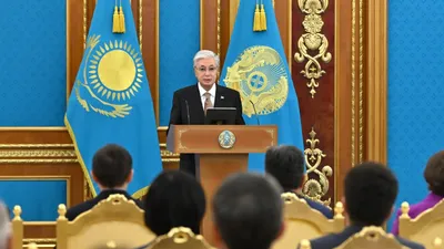 Мемлекет басшысы Қасым-Жомарт Тоқаев Ақордада өткен ғалымдарды марапаттау рәсімінде сөз сөйлеп, ғылым саласының ел дамуы үшін айрықша маңызға ие екенін айтты, деп хабарлайды Zakon.kz., сурет - Zakon.kz жаңалық 10.04.2026 13:04