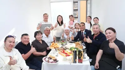 Мемлекет басшысы Қасым-Жомарт Тоқаев ғылымды дамыту және жас зерттеушілерді қолдау жөніндегі мемлекеттік саясат аясында Ғылым қызметкерлері күніне орай 10 жас ғалымға пәтер кілтін табыстады. Тұрғын үйлер Алматы және Астана қалаларынан өтеусіз негізде берілді., сурет - Zakon.kz жаңалық 15.04.2026 10:42