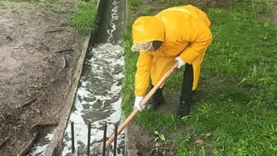 Алматыда толассыз жауын-шашынға байланысты қызмет тәулік бойы жұмыс істеп жатыр, сурет - Zakon.kz жаңалық 16.04.2026 22:57