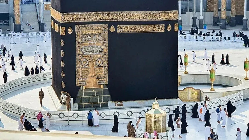 Астанада ер адам қажылыққа бармақ болған 17 адамды сан соқтырып кетті